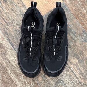 On Cloud Black Sneakers